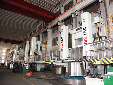 數(shù)控雙柱立式車床(四臺(tái)分別是Φ5m、Φ5m、Φ3.5m、Φ2.5m)